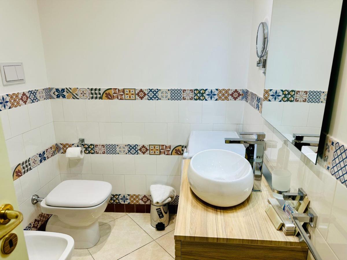 Garibaldi 118 Luxury Apartment Naples Exterior photo